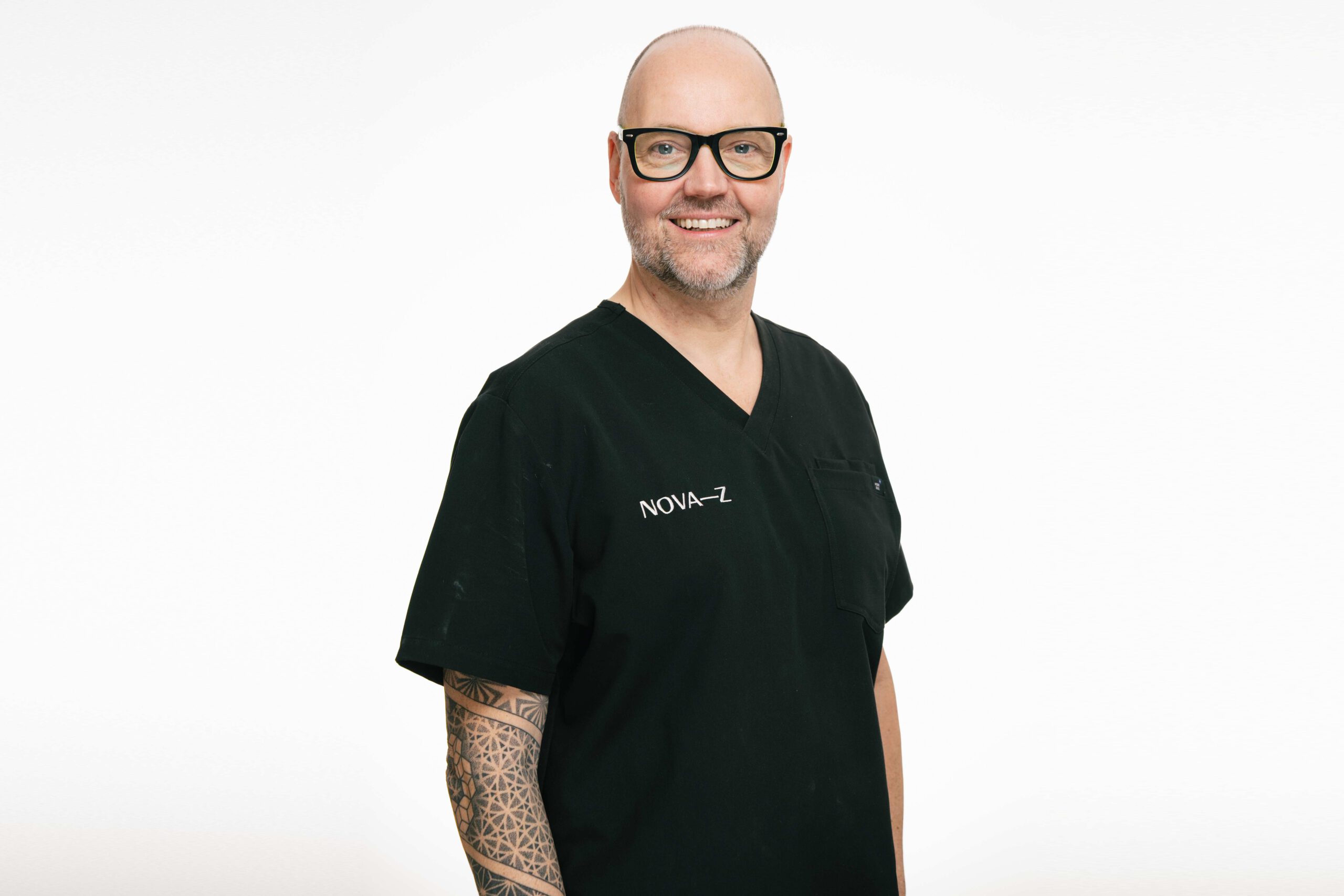 Porträtbild eines Zahntechnikers von NOVA–Z